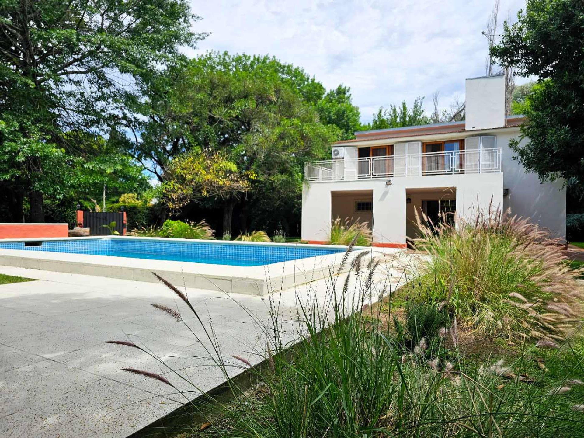 Lopez Camelo House for Sale - TIGRE Pool and Park