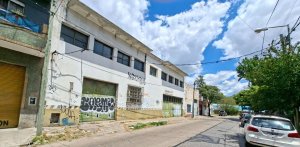 Gran Galpon /Deposito Venta Beccar (Metros De Av)