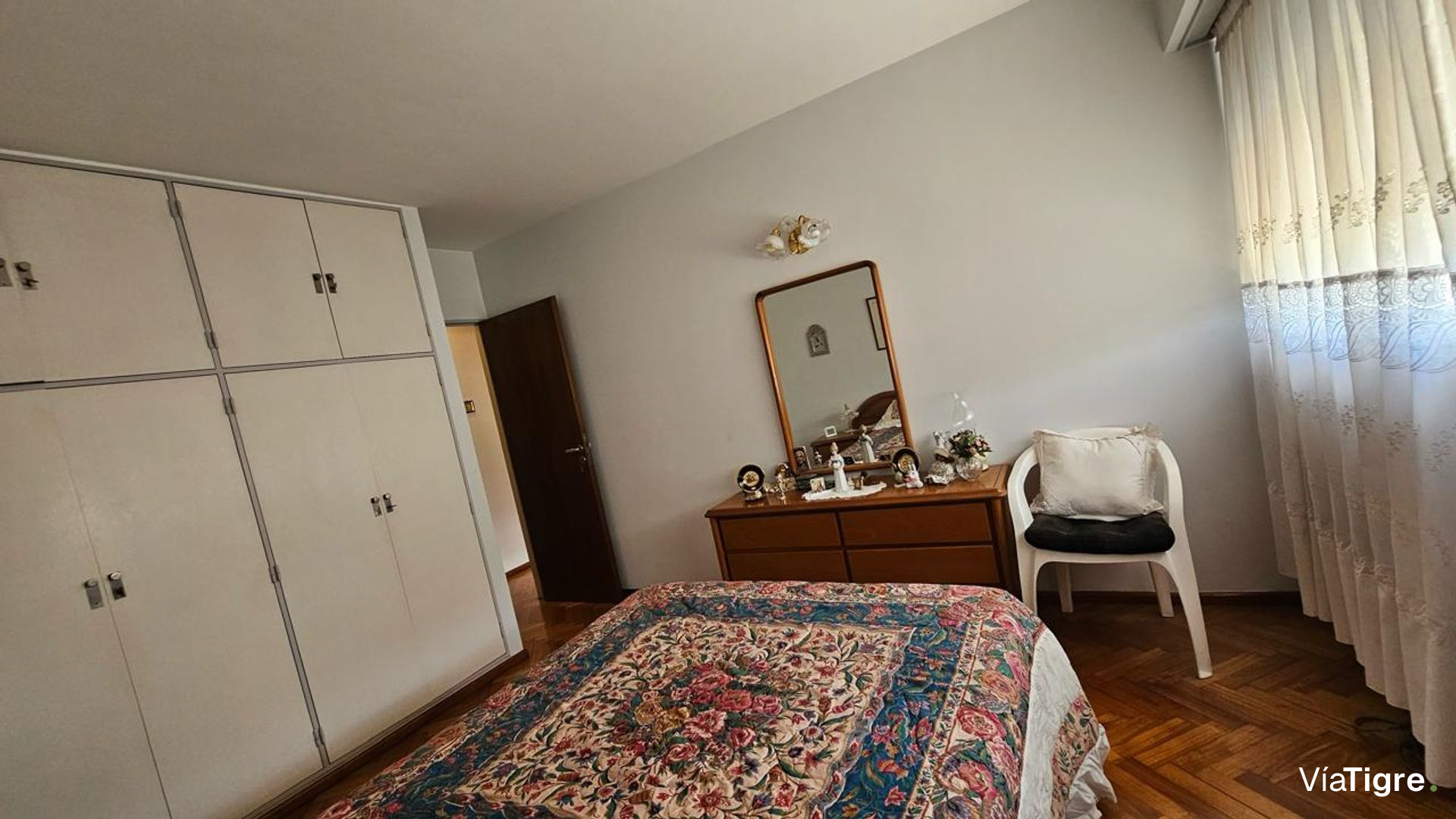 DEPARTAMENTO 5 AMB en VENTA San ISIDRO - COCHERA
