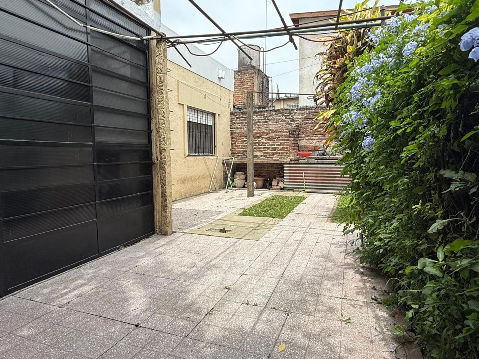 VENTA Casa 3 AMB JARDIN a 50mt de Av San Martin.