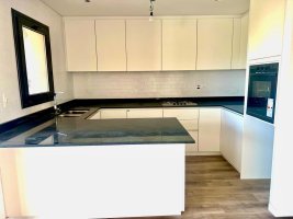 Venta Dto 4 ambientes con cochera San Fernando