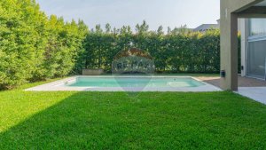 House Sale 4 bedrooms Tipas Nordelta