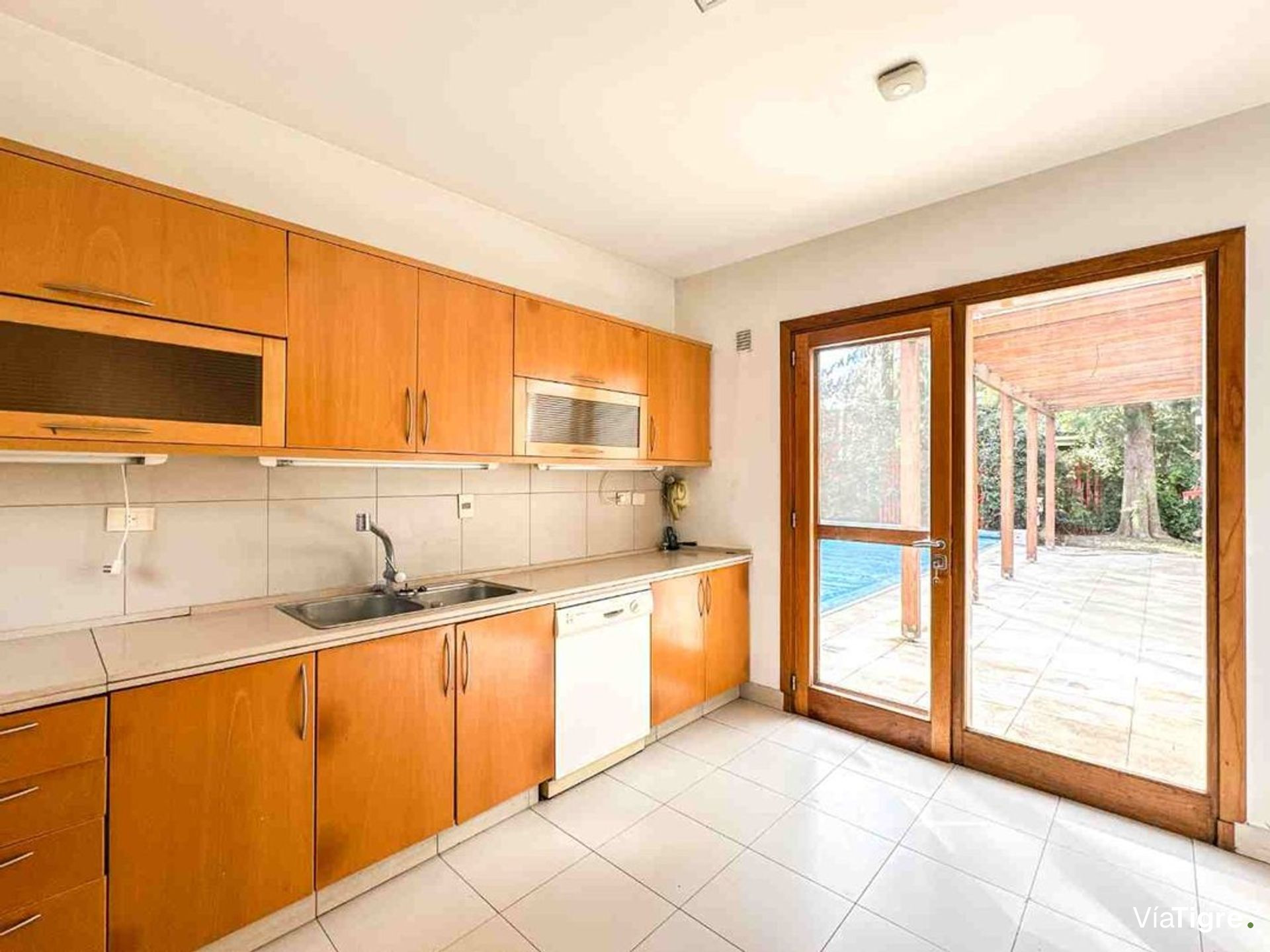Casa en Venta ,6 ambientes - La Colina