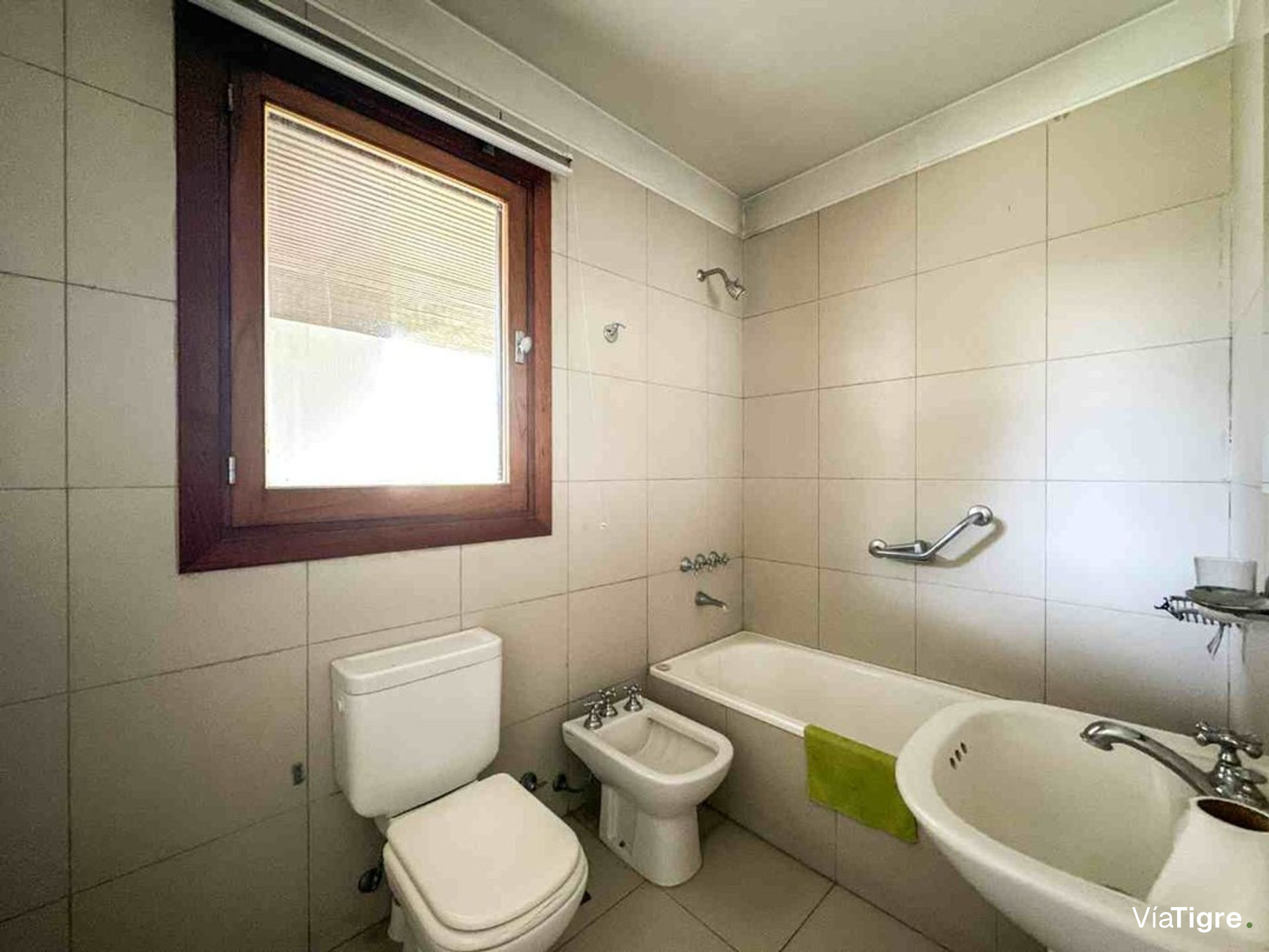 Casa en Venta ,6 ambientes - La Colina