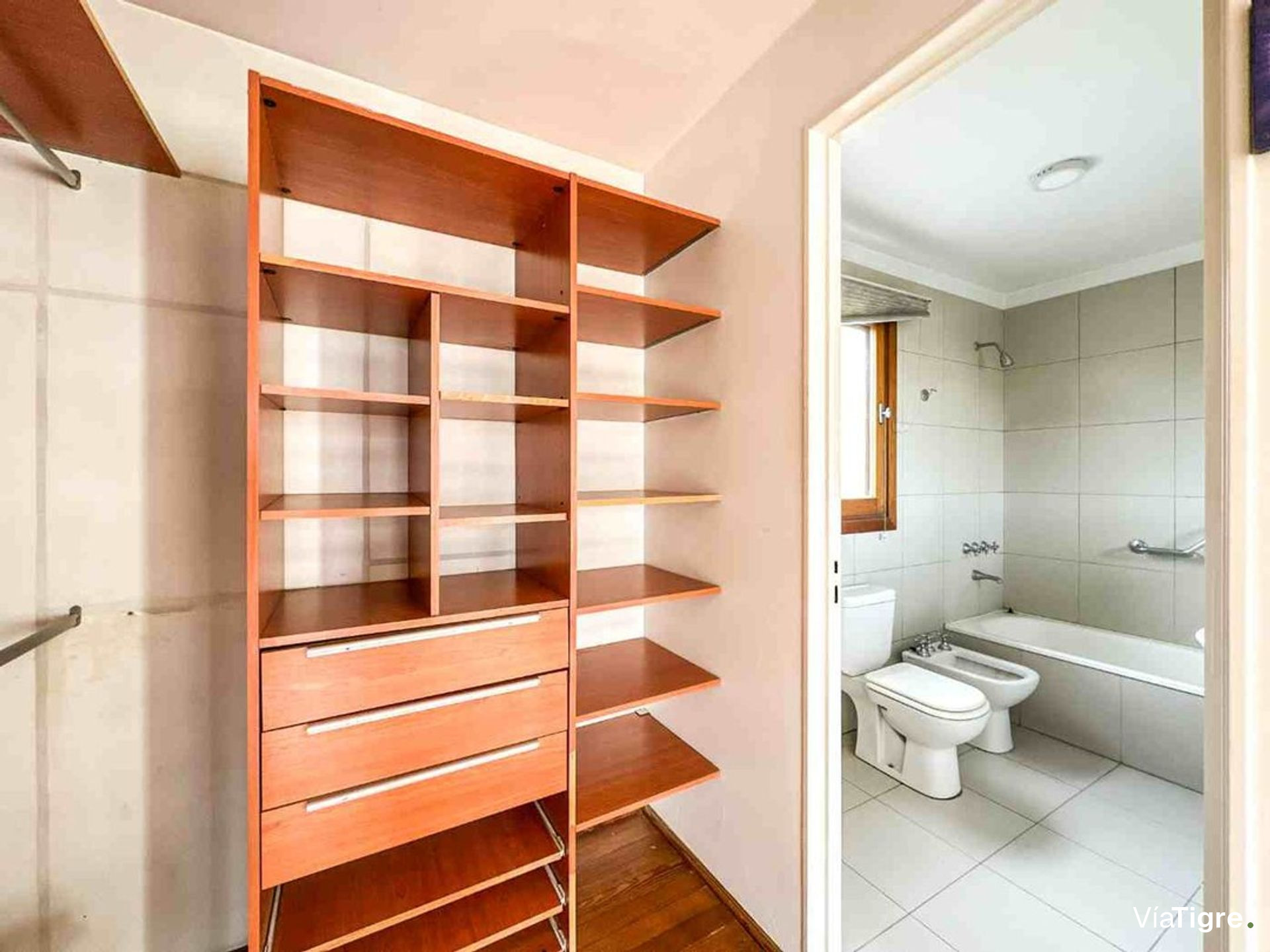 Casa en Venta ,6 ambientes - La Colina