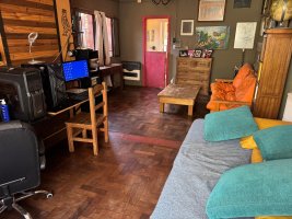 Ph 3 Rooms - With Patio in Beccar - Needs Refurbishment