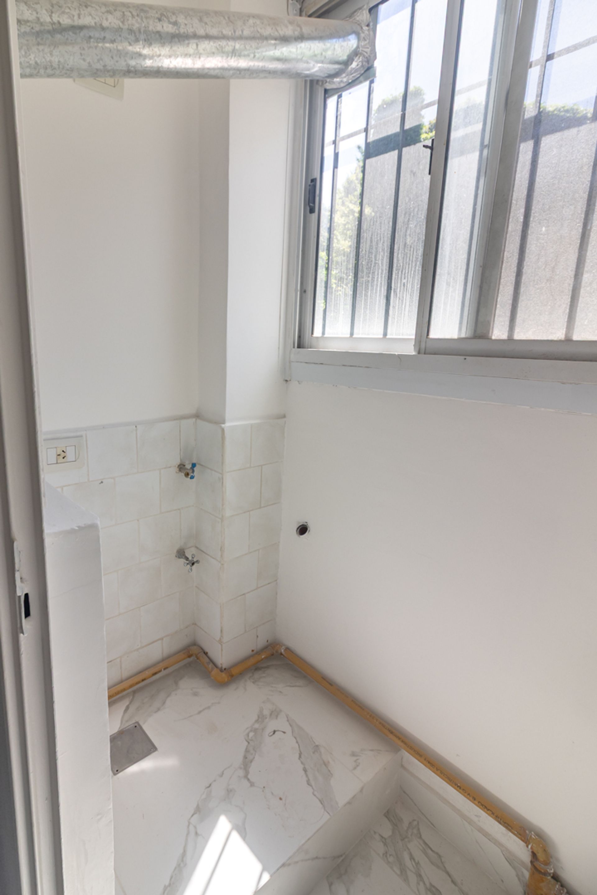Alquiler Dpto 2 Amb C/Cochera-San Isidro-Impecabl