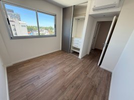 Alquiler 2 Amb. con Balcón y Cochera en Olivos