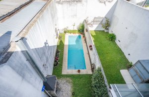 Triplex house, 5 rooms, garden and pool, sale in Florida