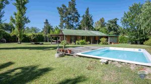 Sale: House in La Bota with large lot