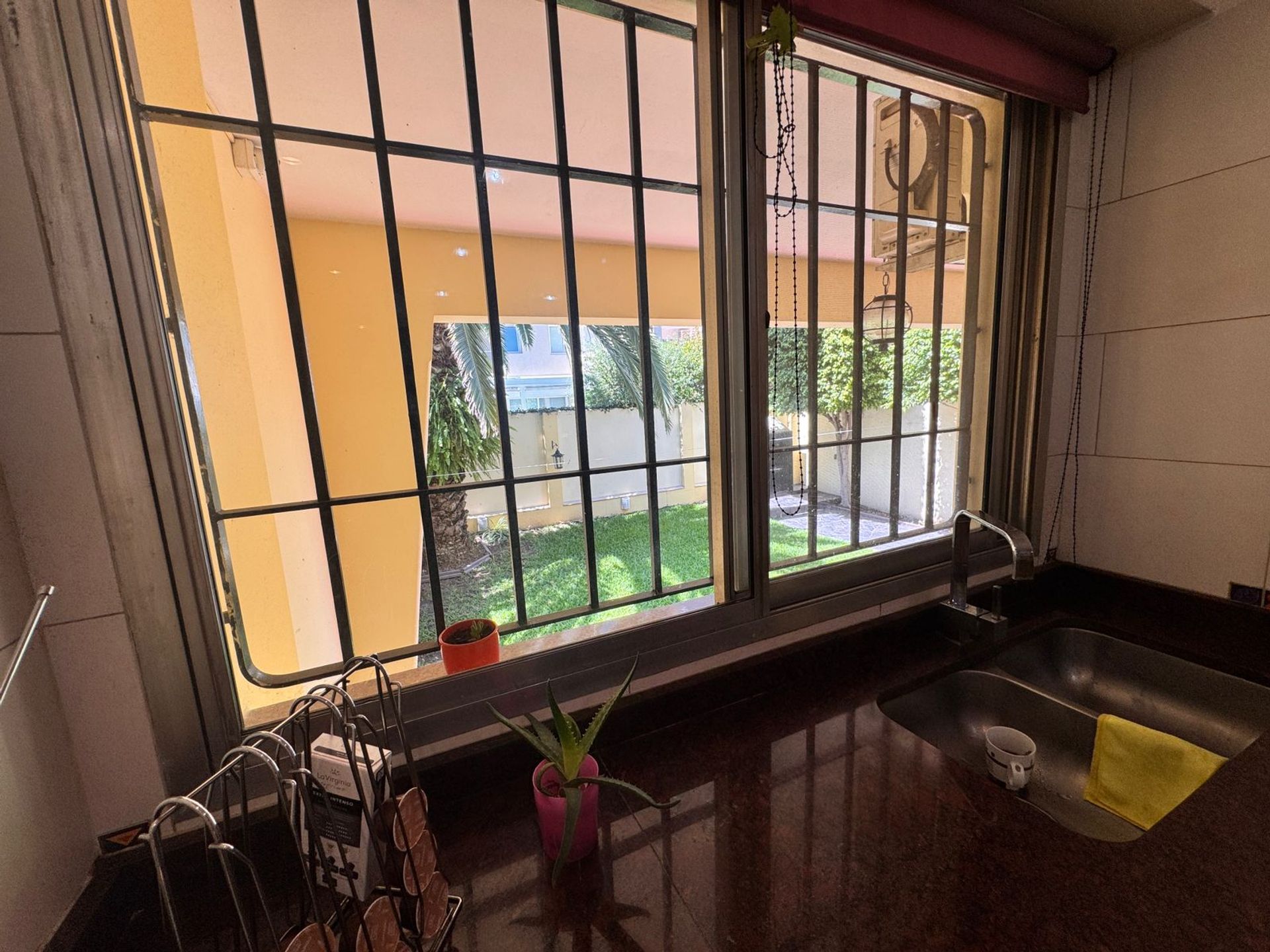 Casa en venta 4 amb y dependencia y jardin Florida