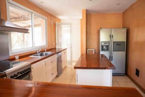 Casa Alq anual a la laguna San Isidro Labrador