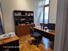 Spacious double unit on Alem Street