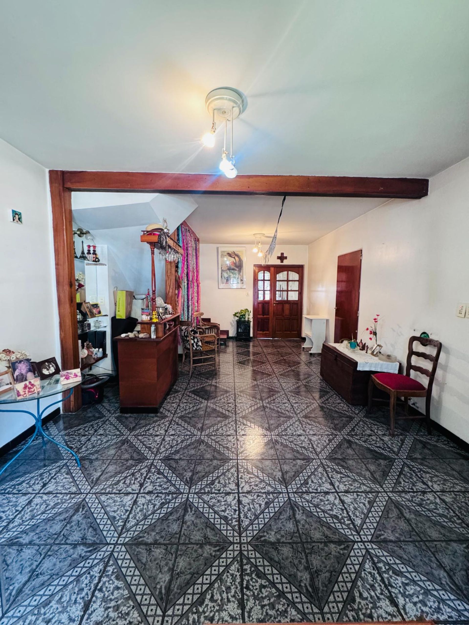 Casa en venta cerca Av. con pileta APTO CREDITO