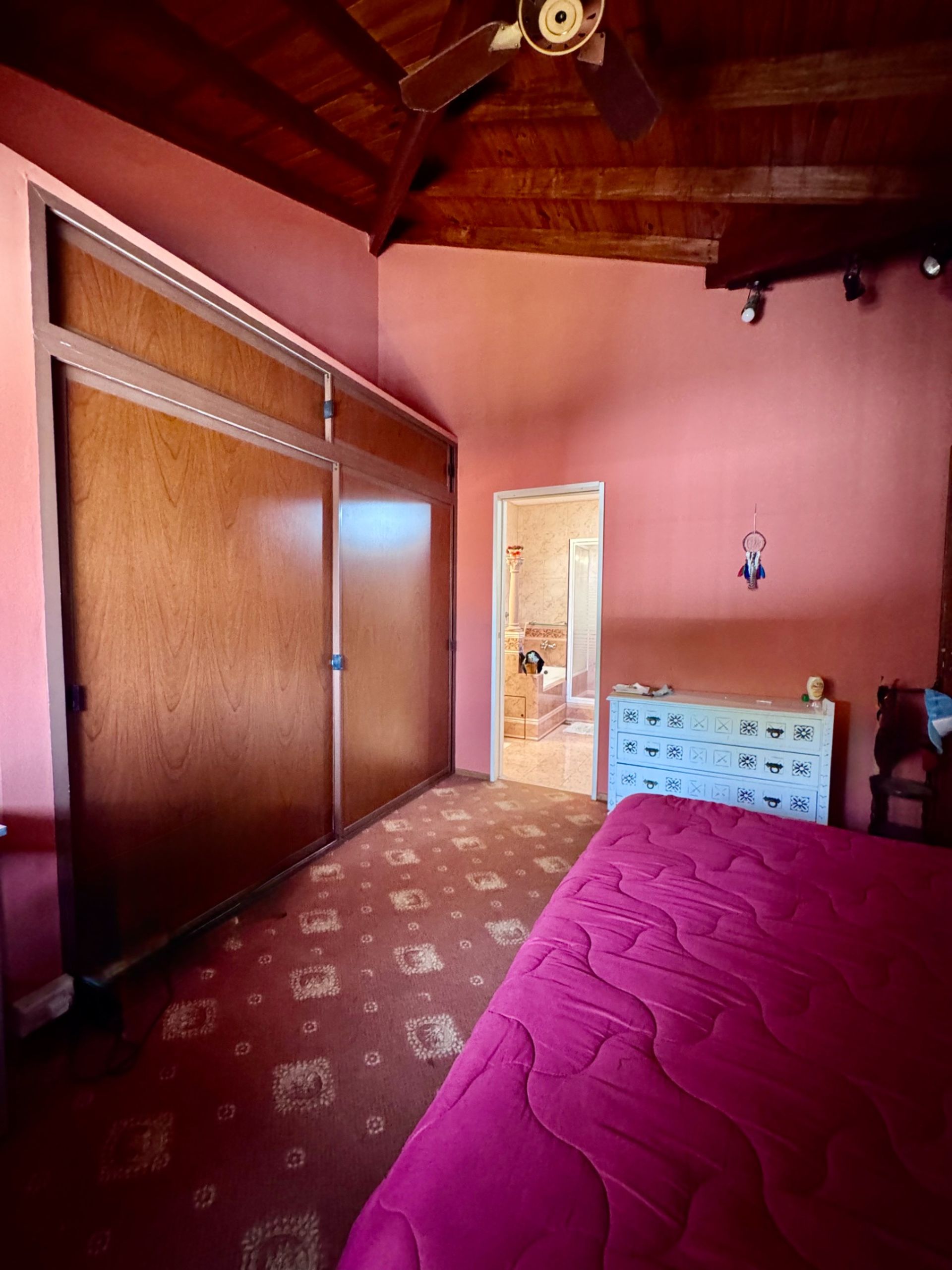Casa en venta cerca Av. con pileta APTO CREDITO