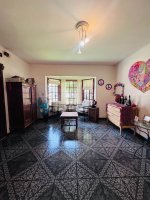 House for sale near Ave. with pool. Apartment credit.