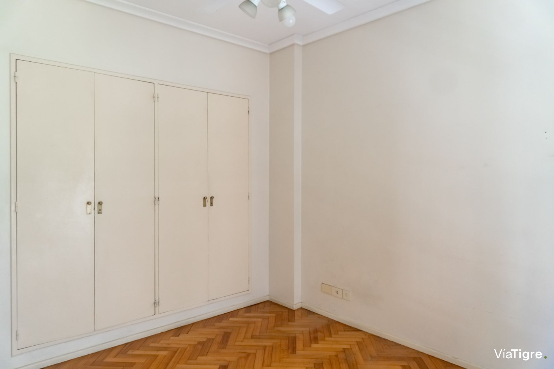 Venta Dto 4 ambientes dependencia cochera baulera