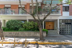 4-room apartment for sale with dependency, garage, storage