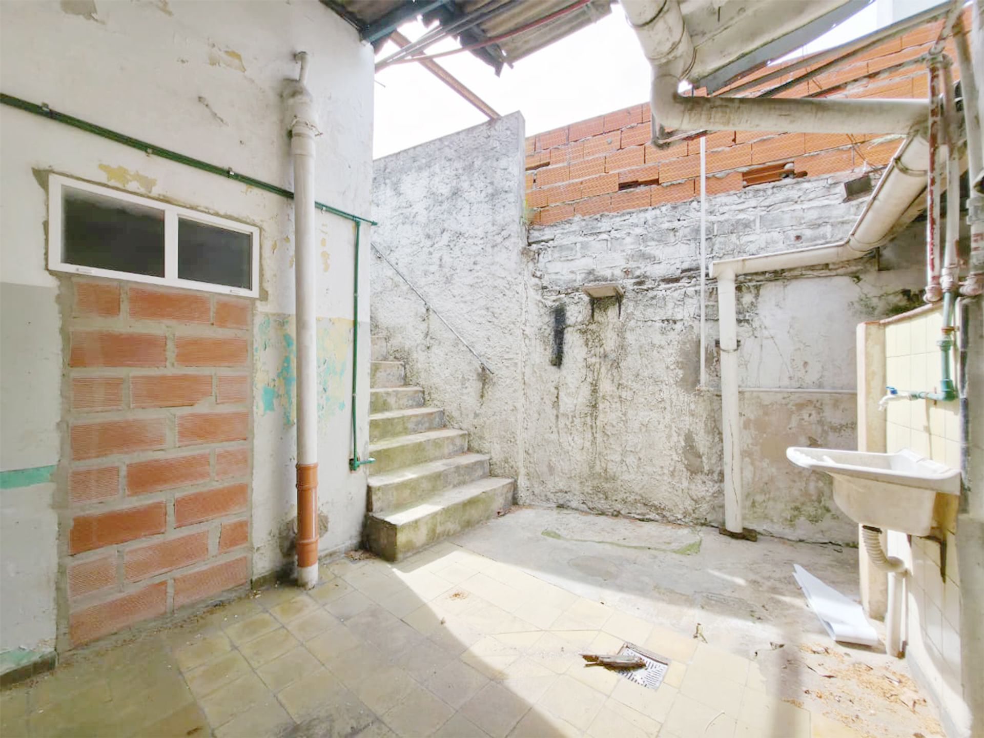 CASA A RECICLAR VICENTE LÓPEZ(2 phs)143 M2.TERRAZA