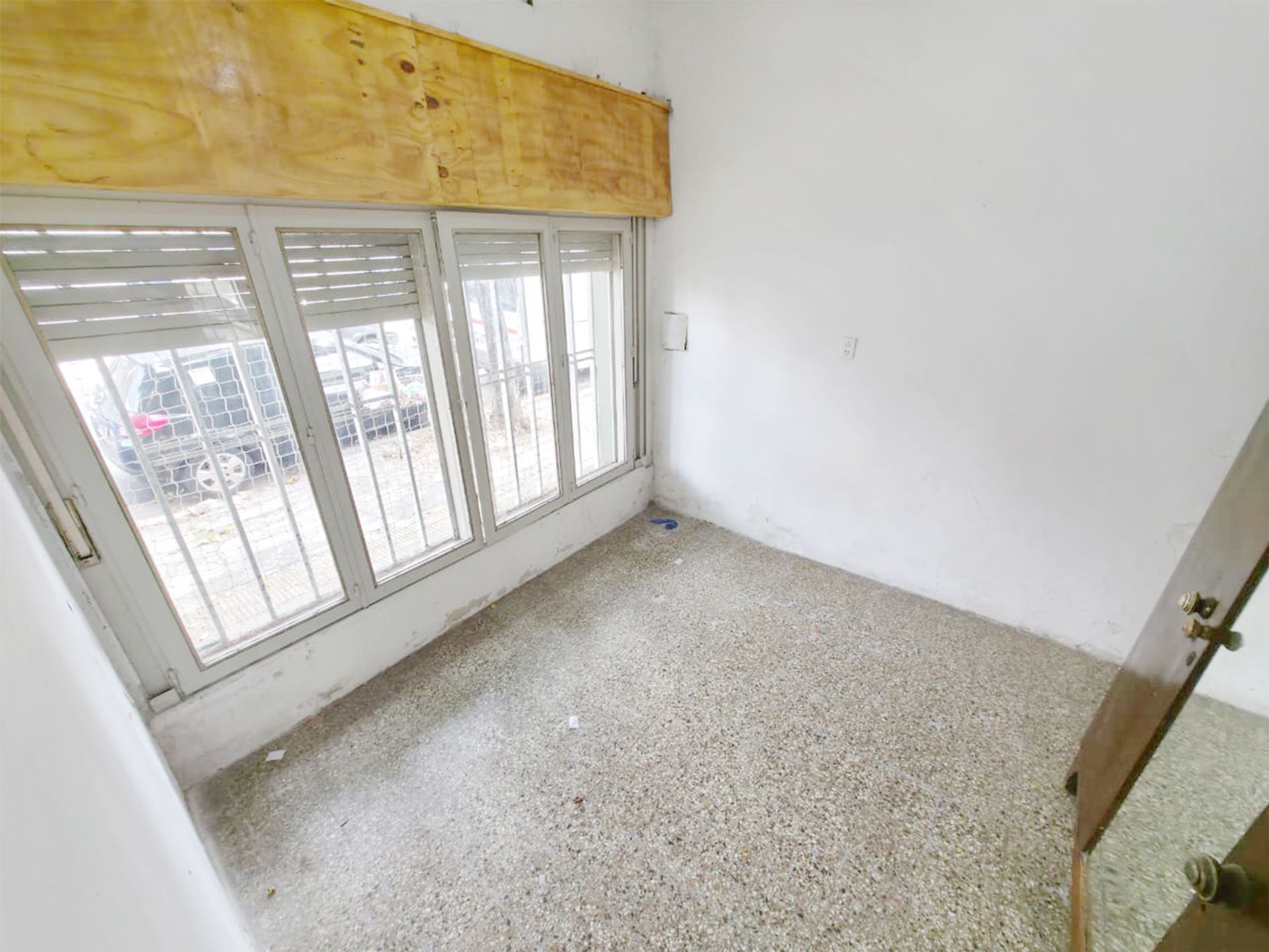 CASA A RECICLAR VICENTE LÓPEZ(2 phs)143 M2.TERRAZA