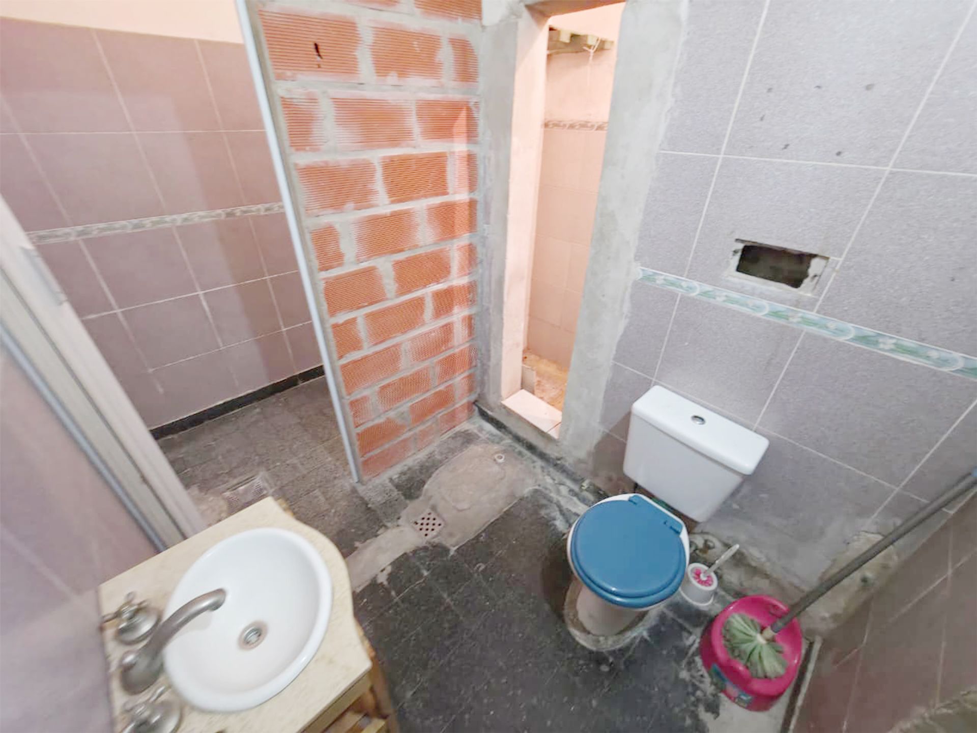 CASA A RECICLAR VICENTE LÓPEZ(2 phs)143 M2.TERRAZA