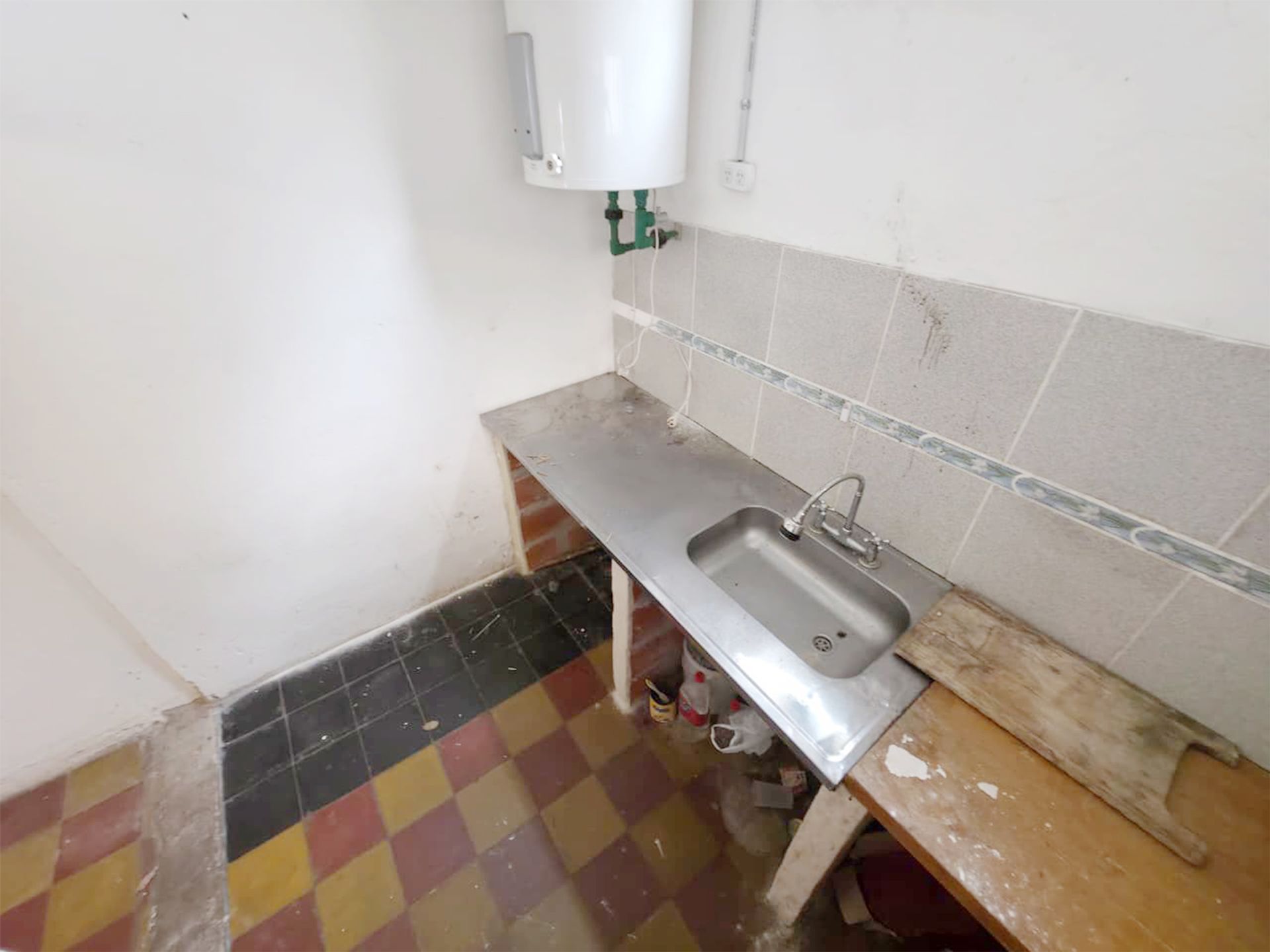 CASA A RECICLAR VICENTE LÓPEZ(2 phs)143 M2.TERRAZA
