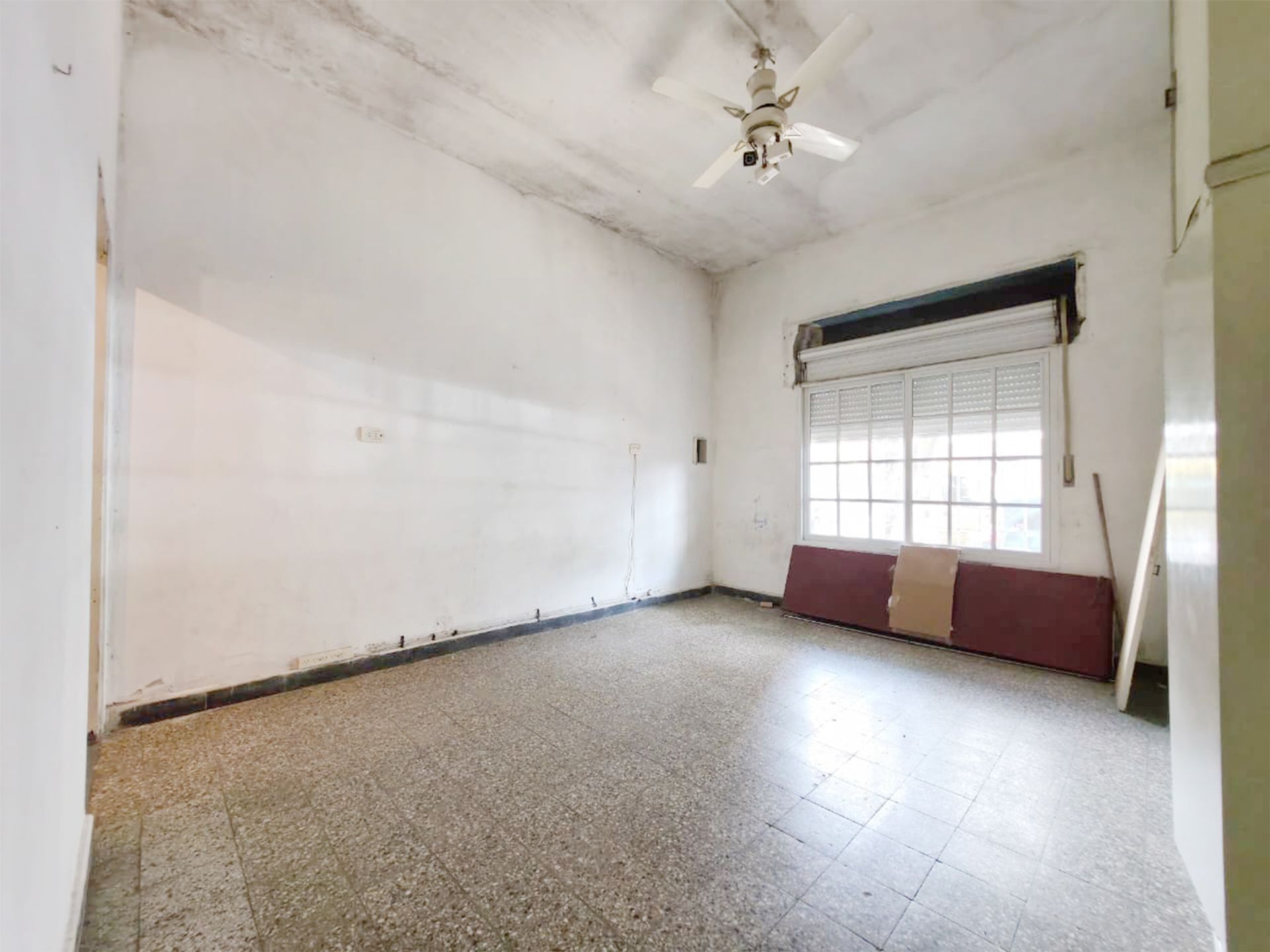 CASA A RECICLAR VICENTE LÓPEZ(2 phs)143 M2.TERRAZA