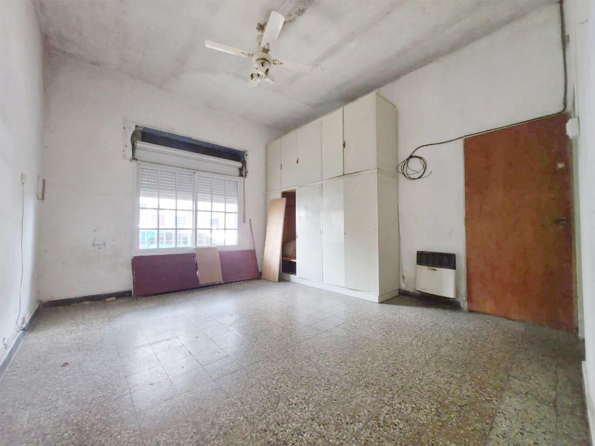 CASA A RECICLAR VICENTE LÓPEZ(2 phs)143 M2.TERRAZA