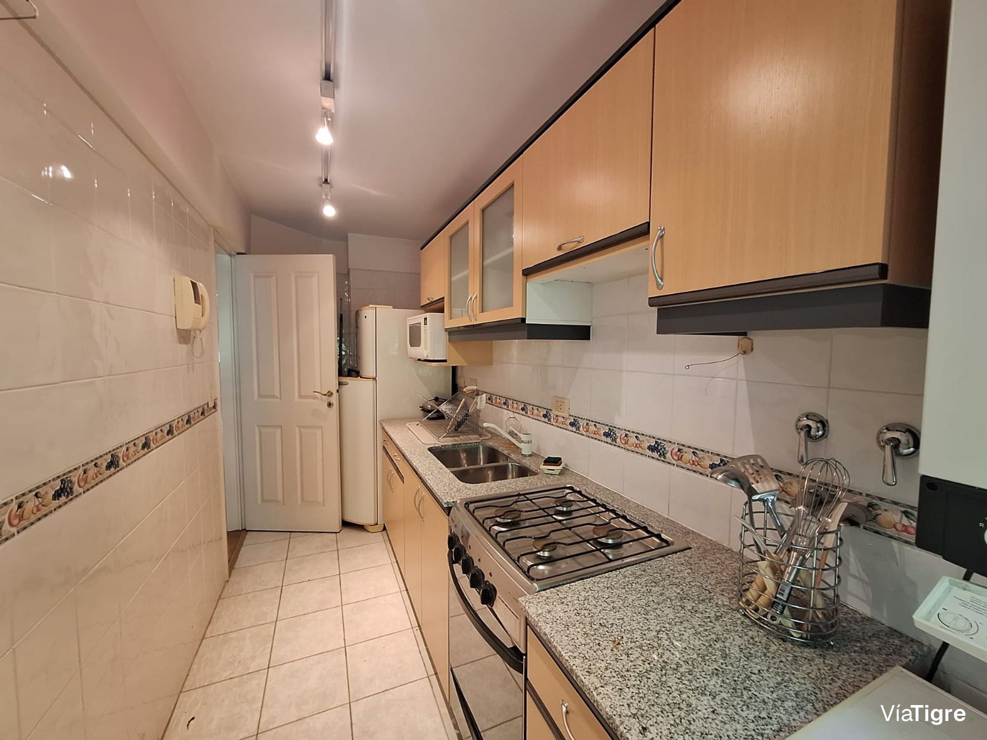 Semipiso 3 amb Martinez cochera VENTA apto crédito