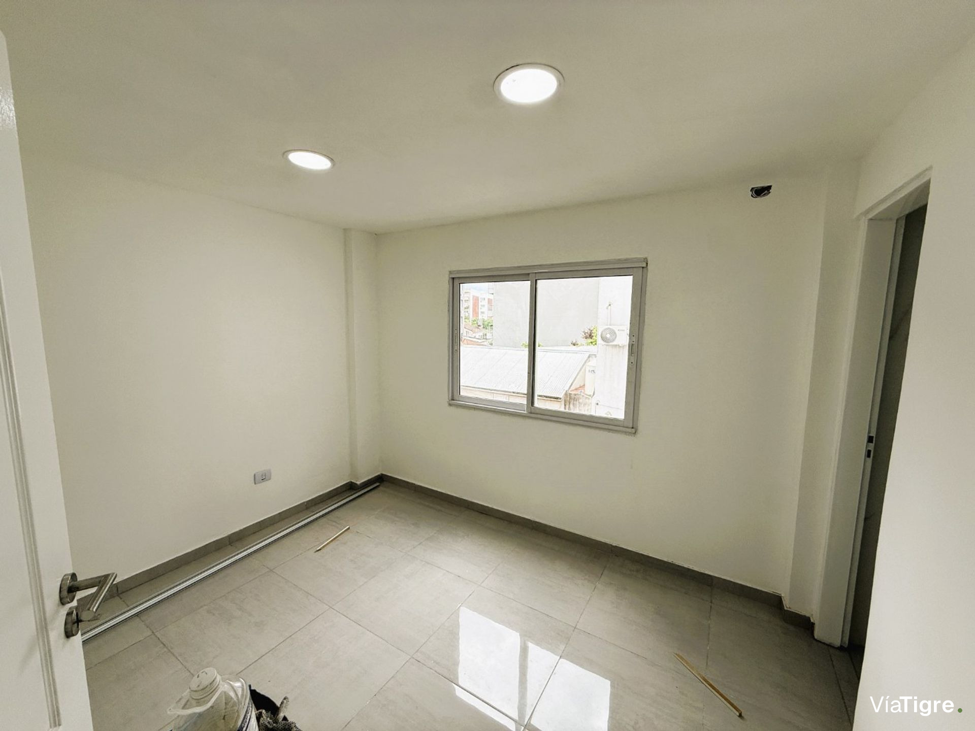 Departamento tres ambientes en venta