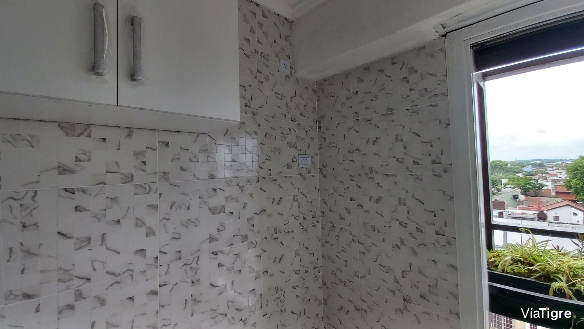 VENTA Depto. 3 Amb.+Escritorio 5º Piso Fte. Munro