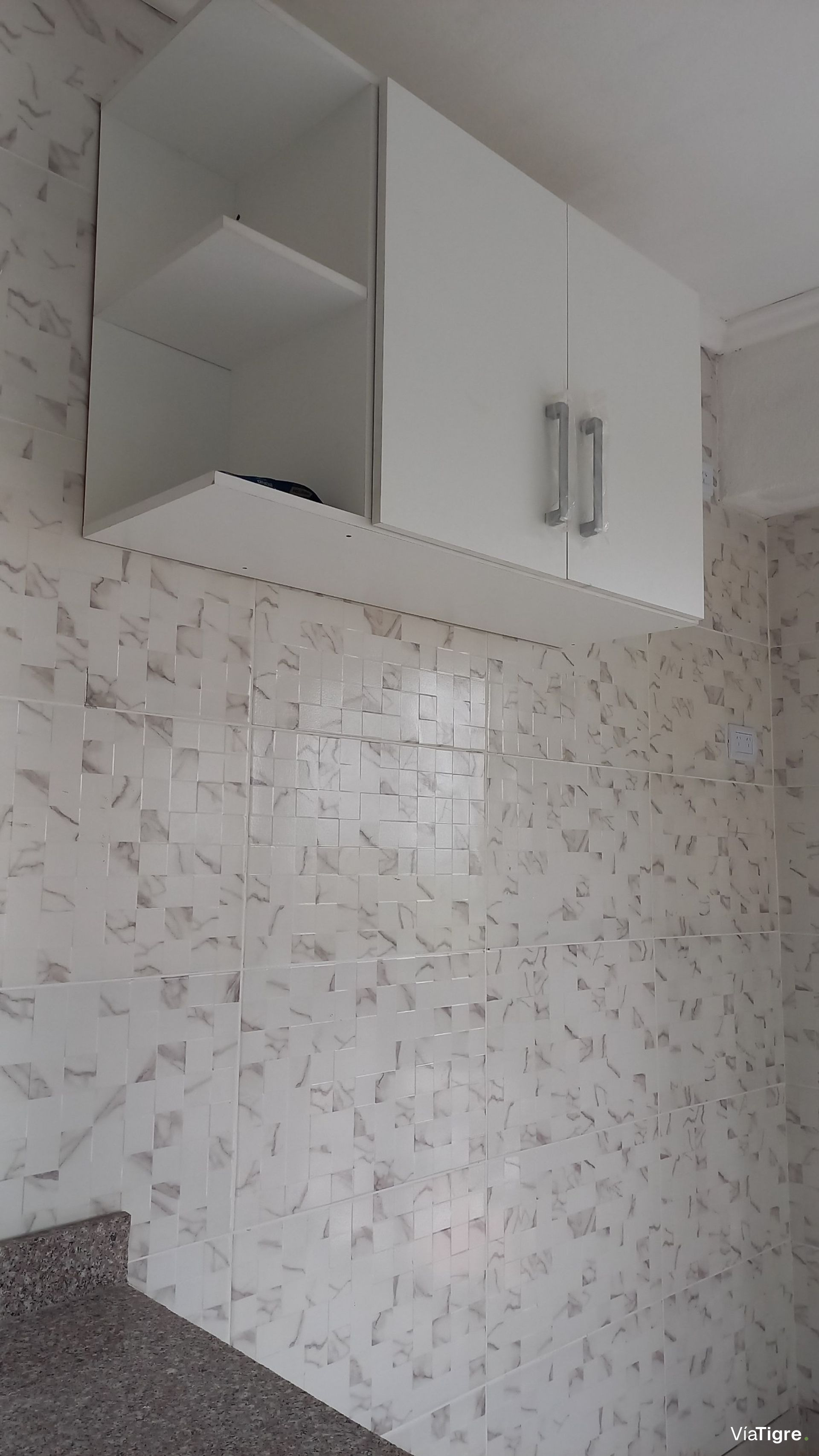VENTA Depto. 3 Amb.+Escritorio 5º Piso Fte. Munro