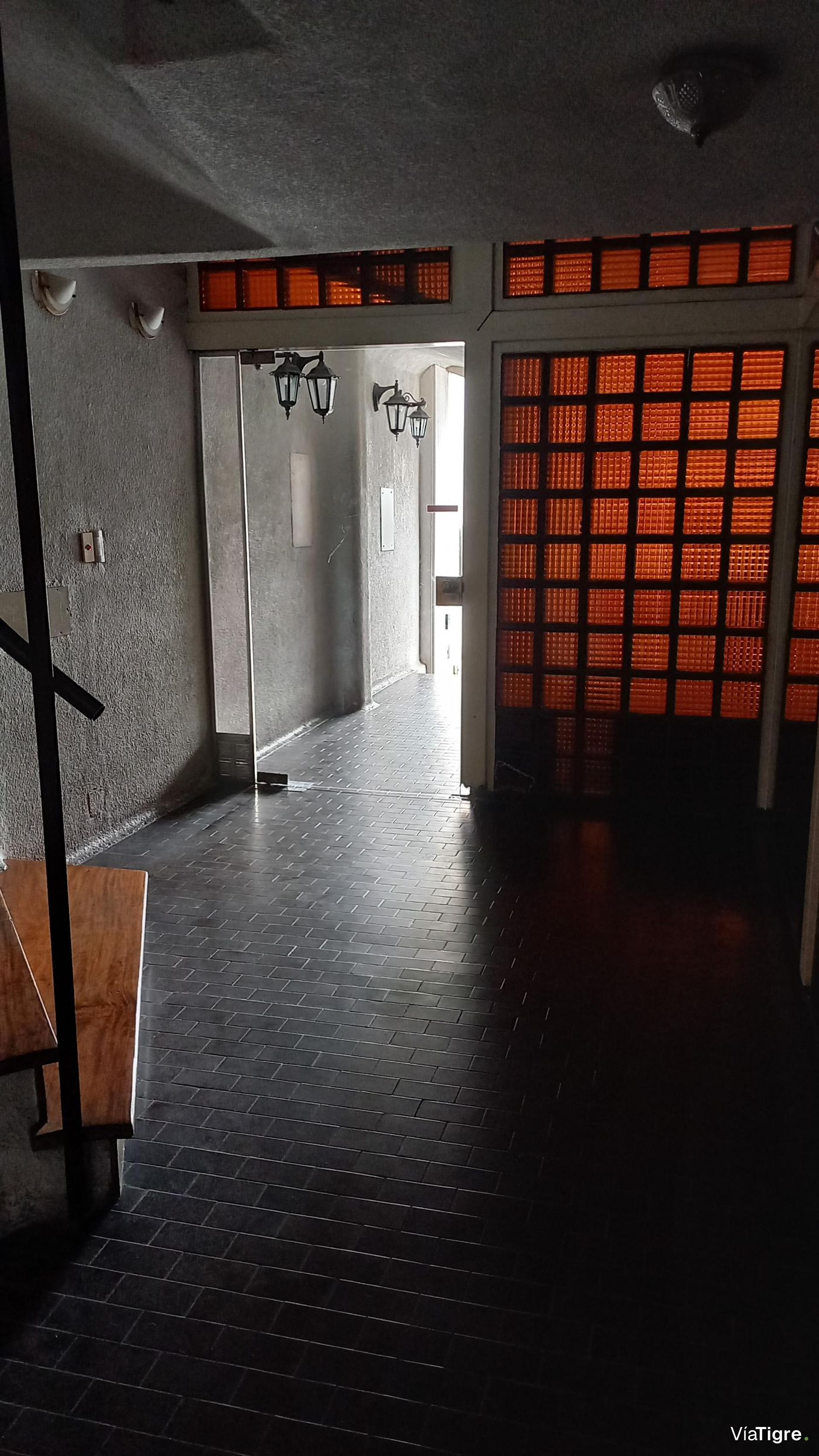 VENTA Depto. 3 Amb.+Escritorio 5º Piso Fte. Munro