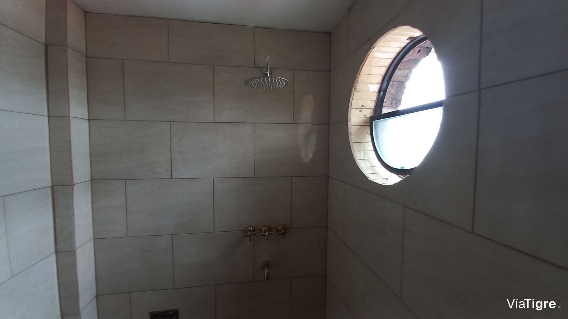 VENTA Depto. 3 Amb.+Escritorio 5º Piso Fte. Munro