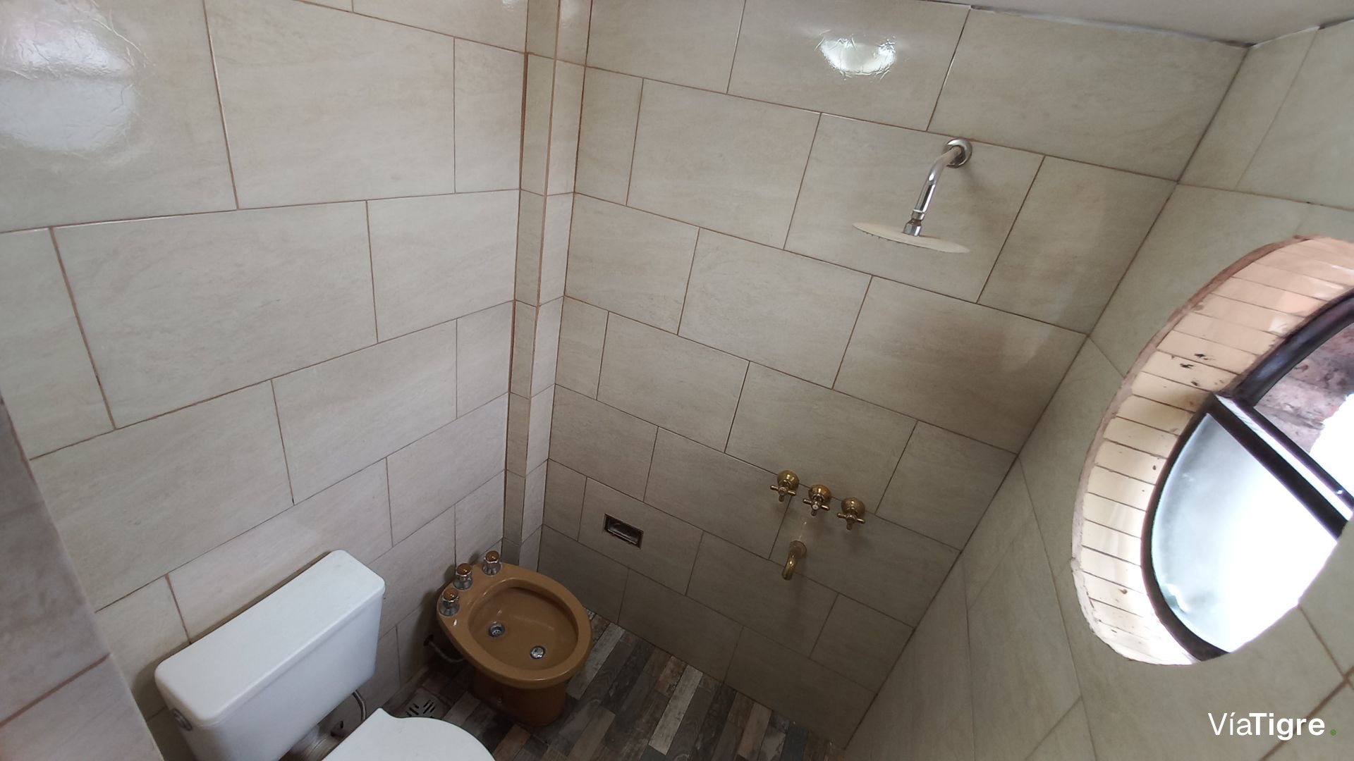 VENTA Depto. 3 Amb.+Escritorio 5º Piso Fte. Munro