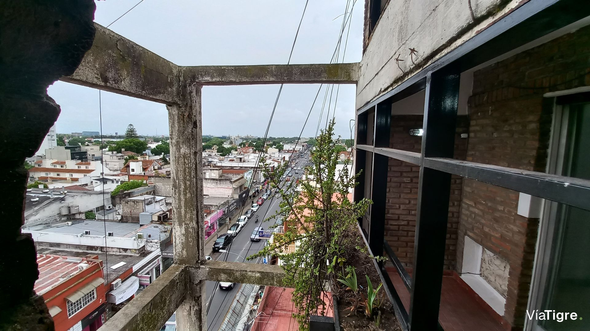 VENTA Depto. 3 Amb.+Escritorio 5º Piso Fte. Munro