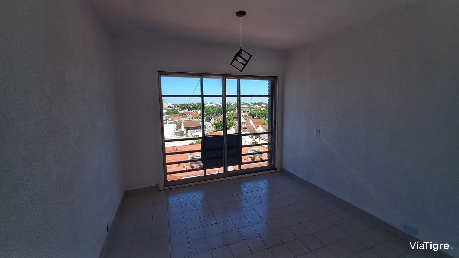 VENTA Depto. 3 Amb.+Escritorio 5º Piso Fte. Munro