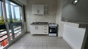 Apartment 3 rooms + office, 5th floor, front, Munro