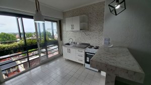 Apartment 3 rooms + office, 5th floor, front, Munro