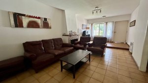 HOUSE FOR SALE OWN LOT 6 rooms POOL VICENTE LOPEZ