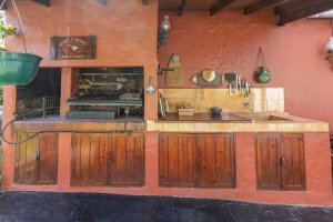 House for Sale 5 Rooms + Stairs with Garden Vte. Lopez