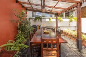 House for Sale 5 Rooms + Stairs with Garden Vte. Lopez