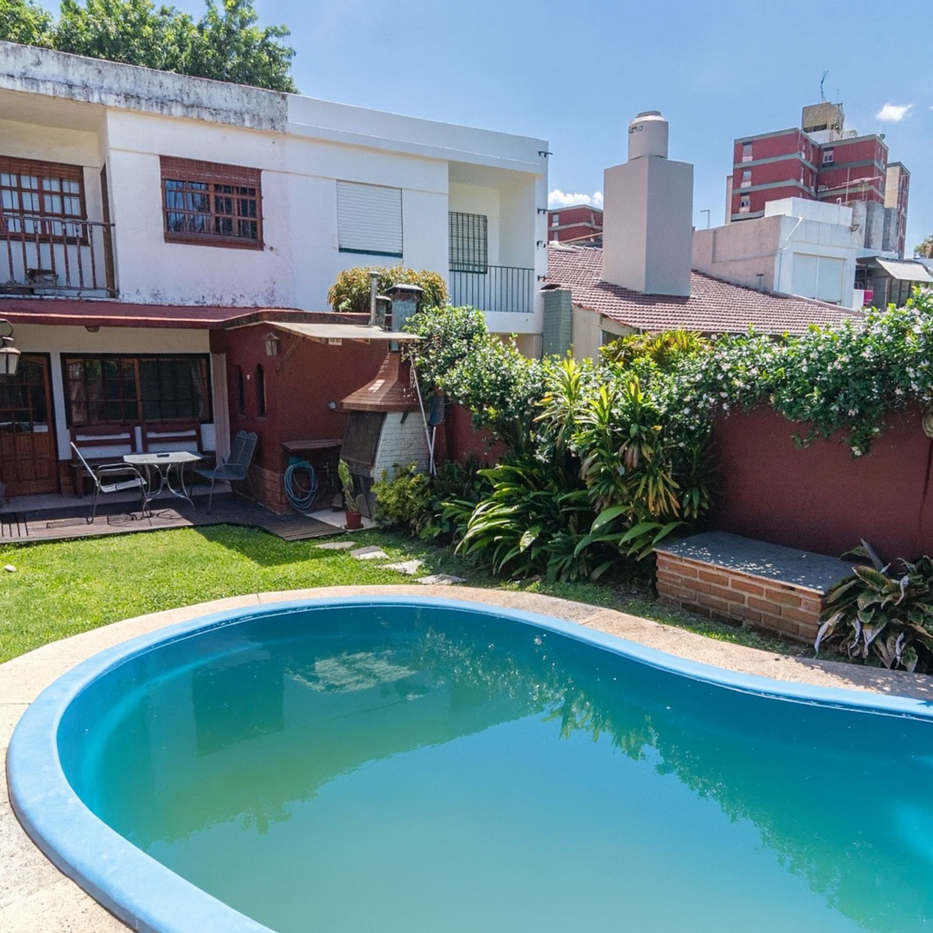 4-room duplex for sale with garden and pool in Olivos