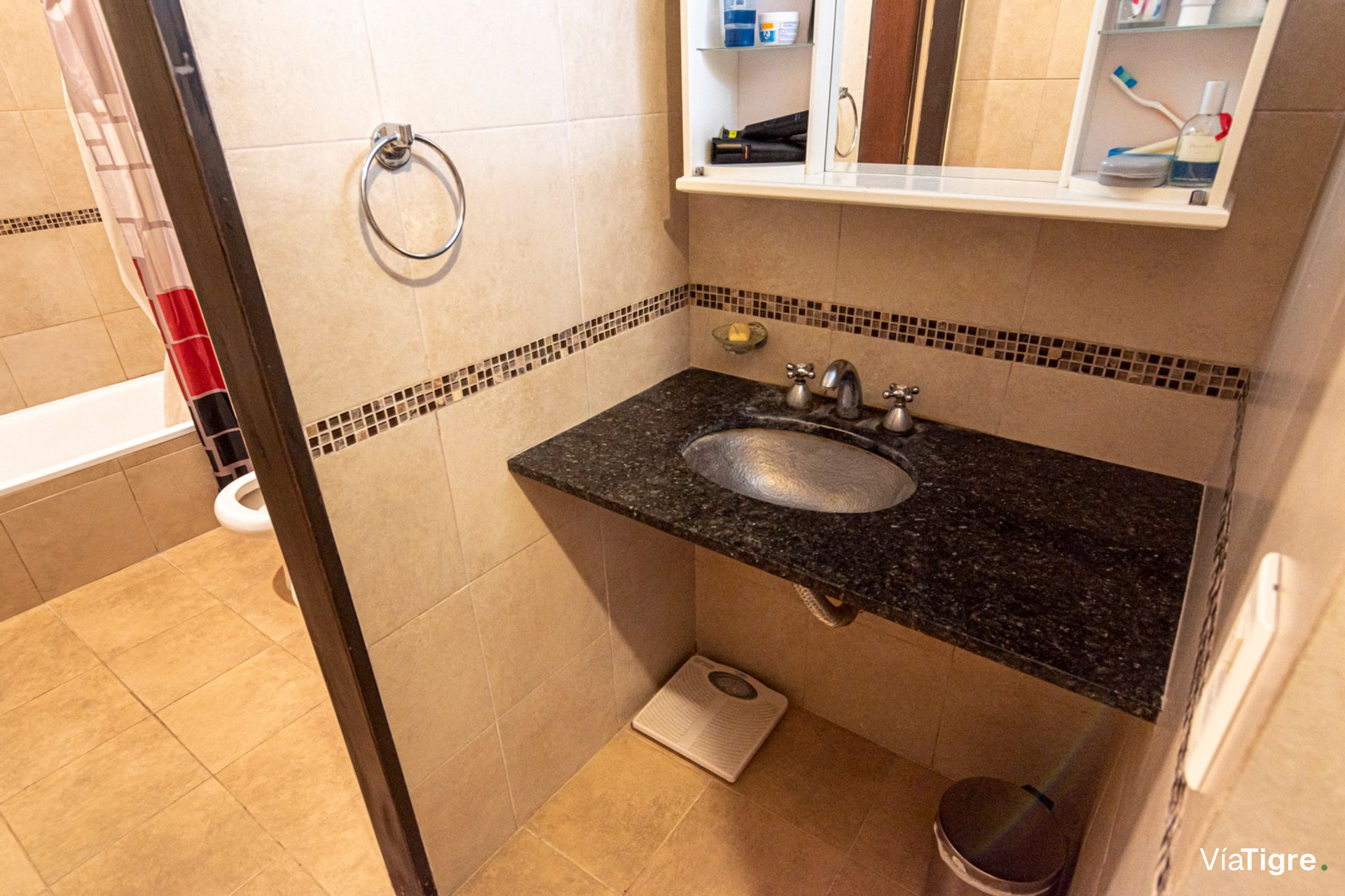 Dúplex 4 amb en Venta con jardín y pileta Olivos