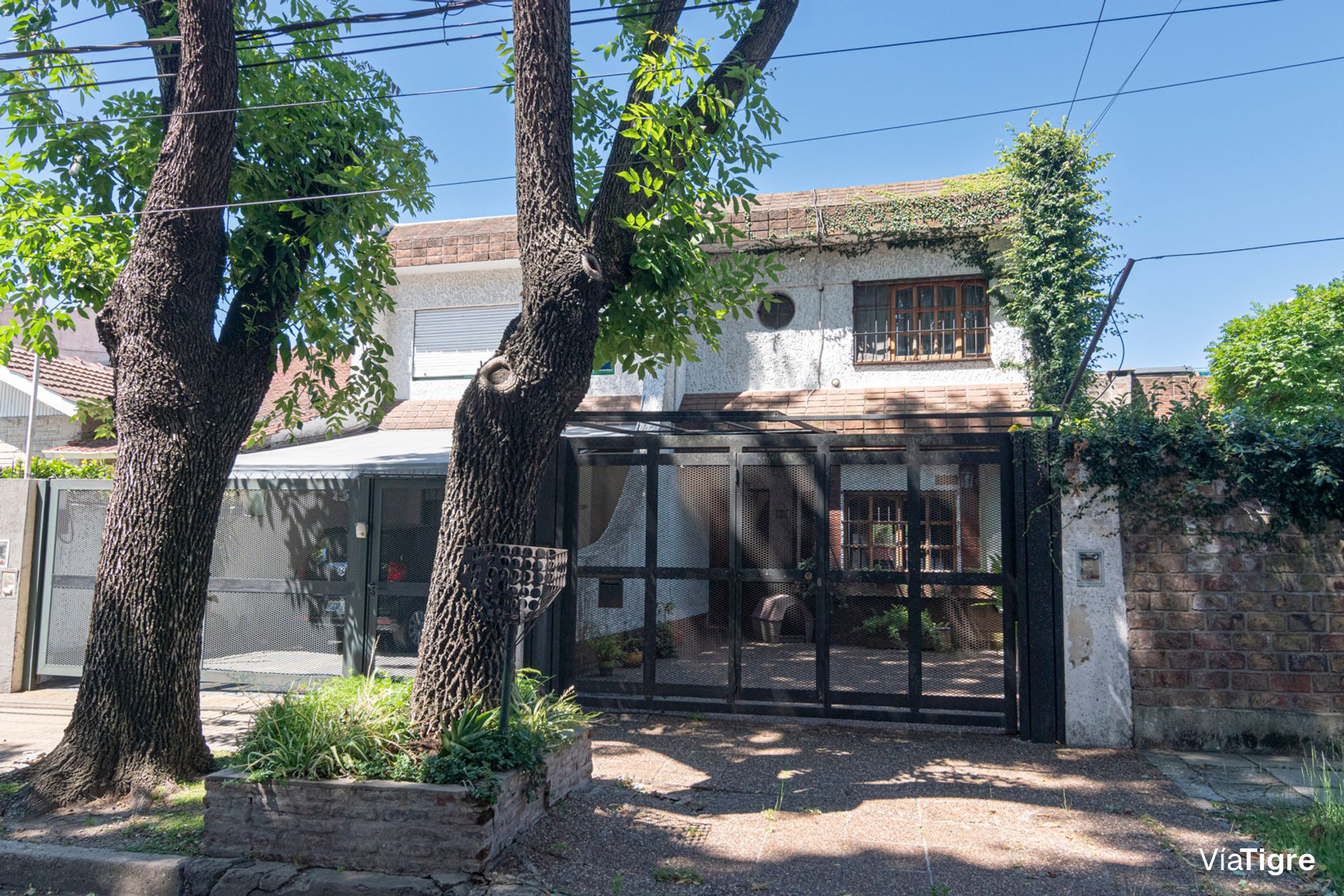 Dúplex 4 amb en Venta con jardín y pileta Olivos