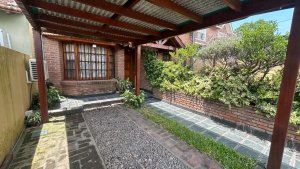 3-Room Triplex House for Sale with Garden and Terrace, Beccar