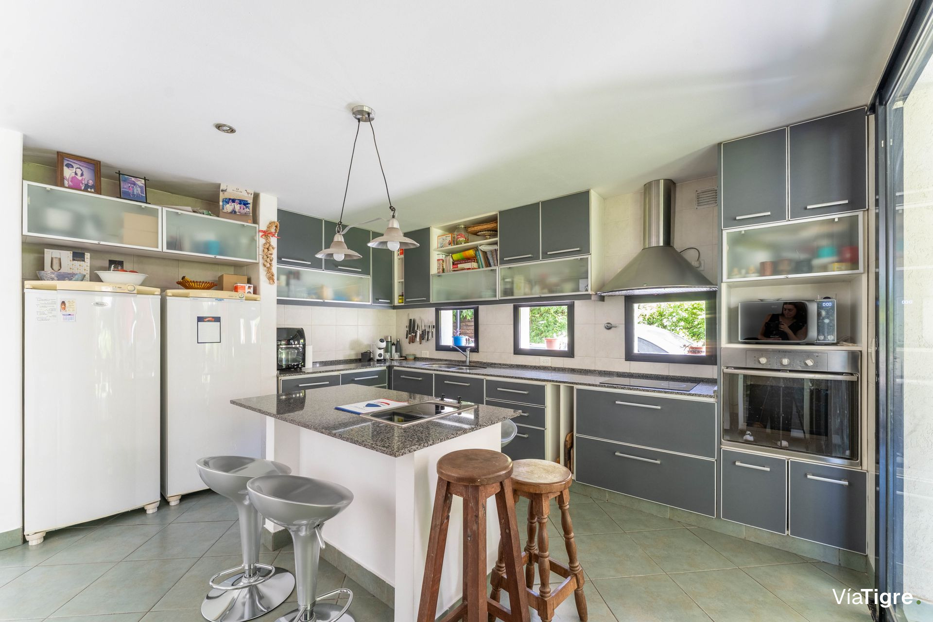 Venta . Casa - 5 Amb. B°. Santa Clara - Tigre