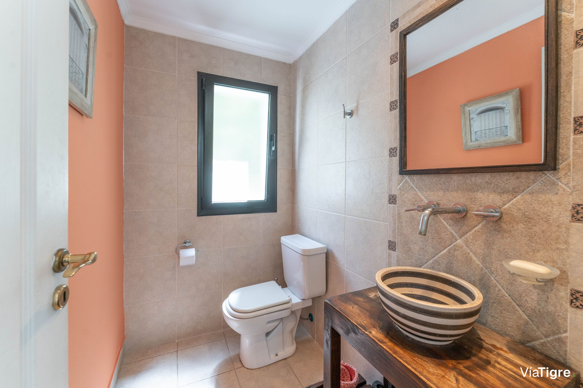 Venta . Casa - 5 Amb. B°. Santa Clara - Tigre