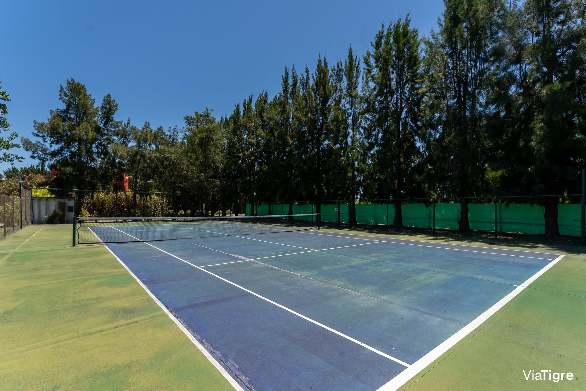 Venta . Casa - 5 Amb. B°. Santa Clara - Tigre