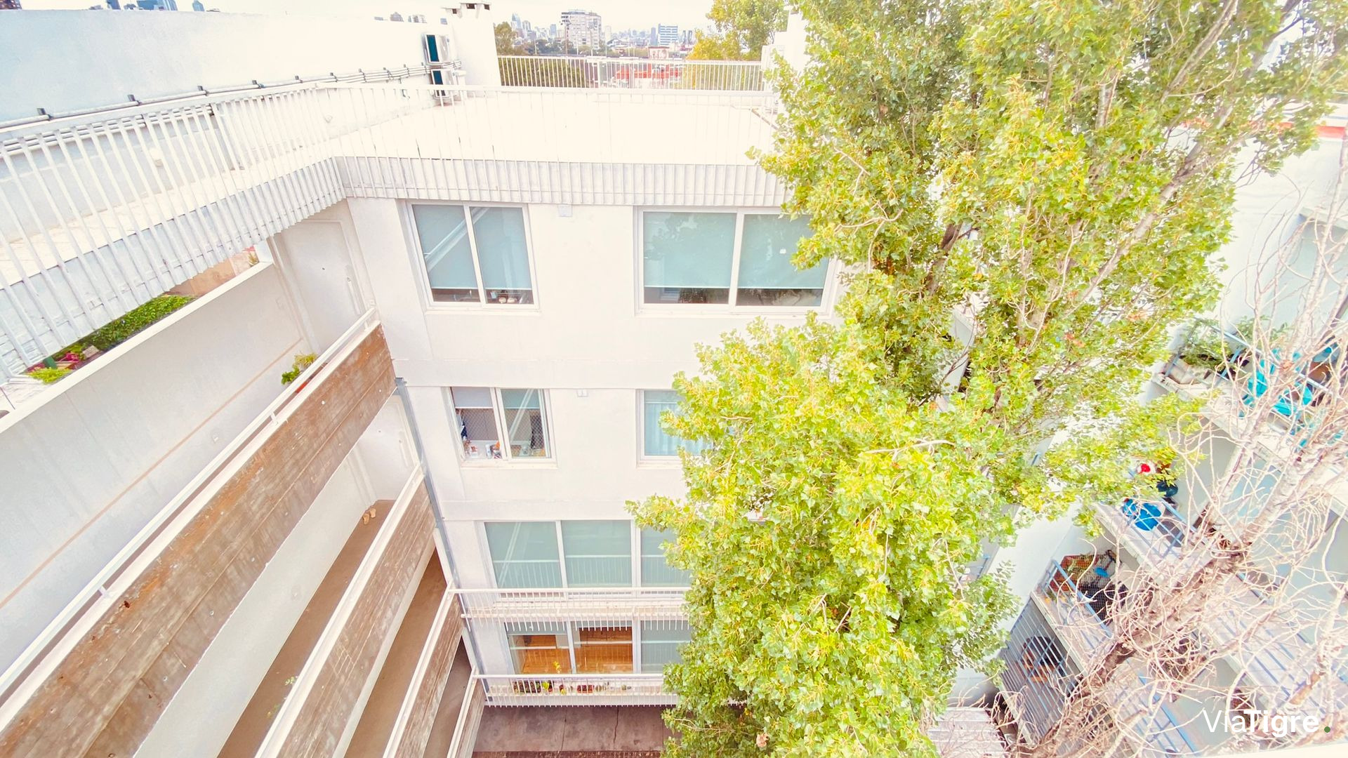 Departamento en Venta-Florida 1 AMB.-c/cochera-A/E